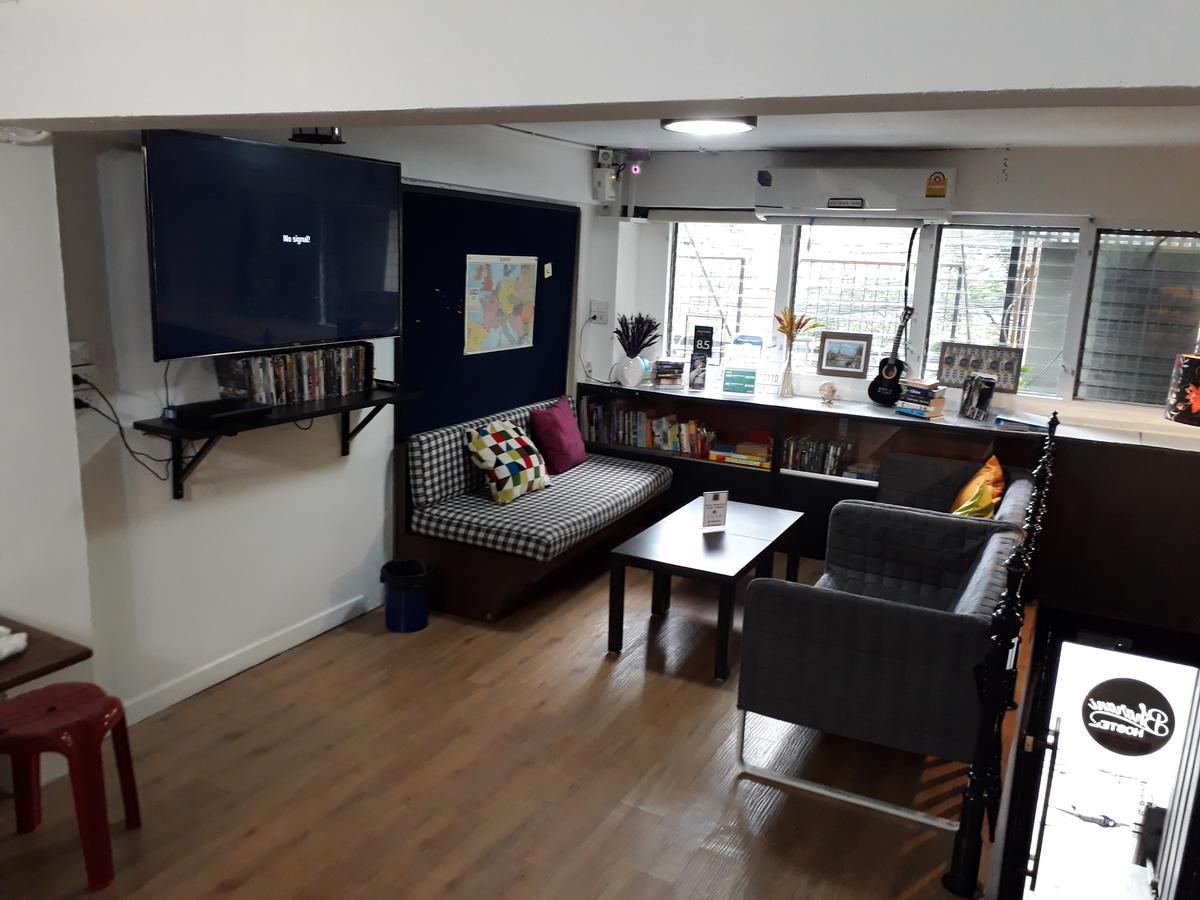 Bharani Hostel Бангкок Екстер'єр фото