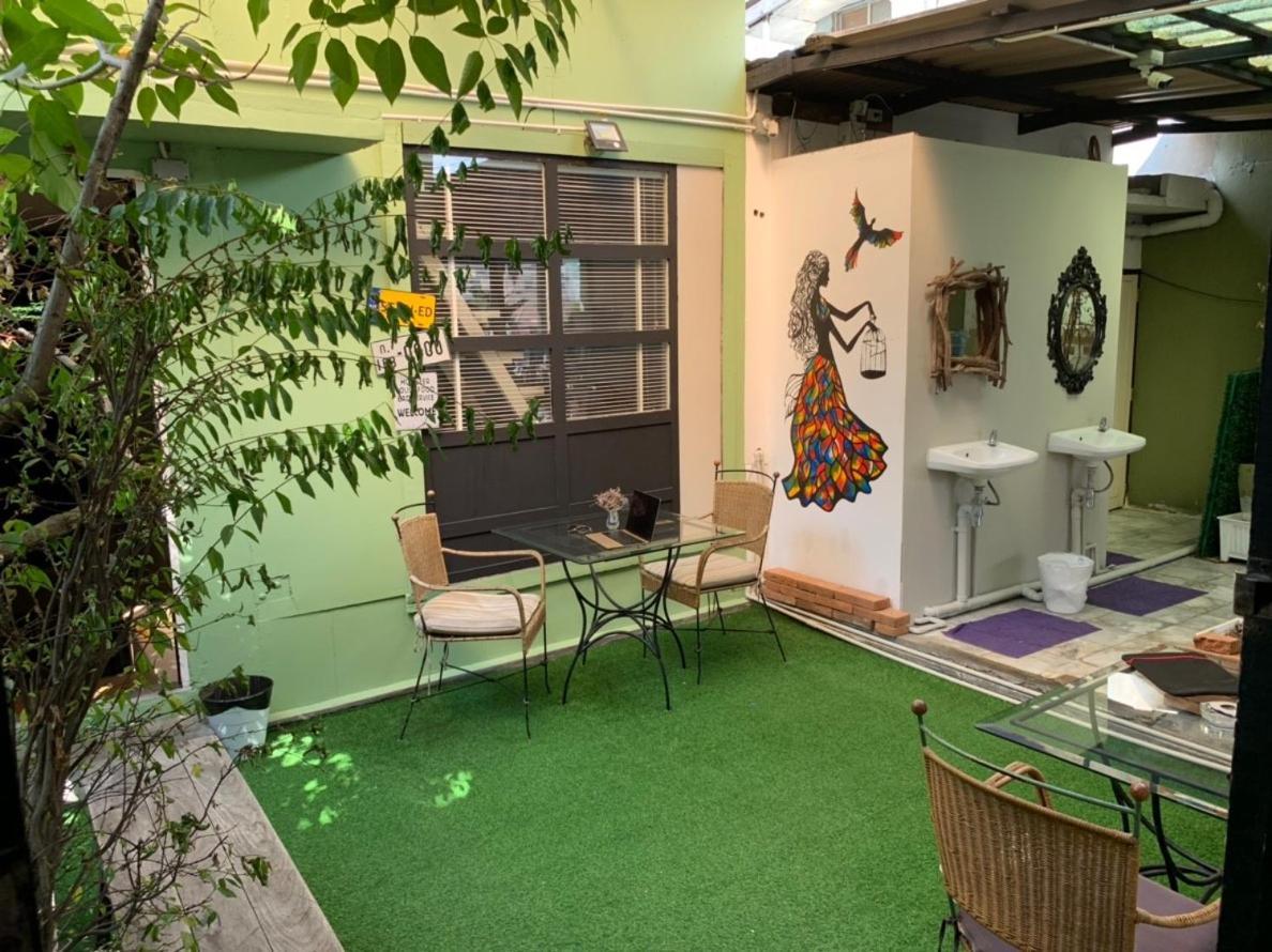 Bharani Hostel Бангкок Екстер'єр фото