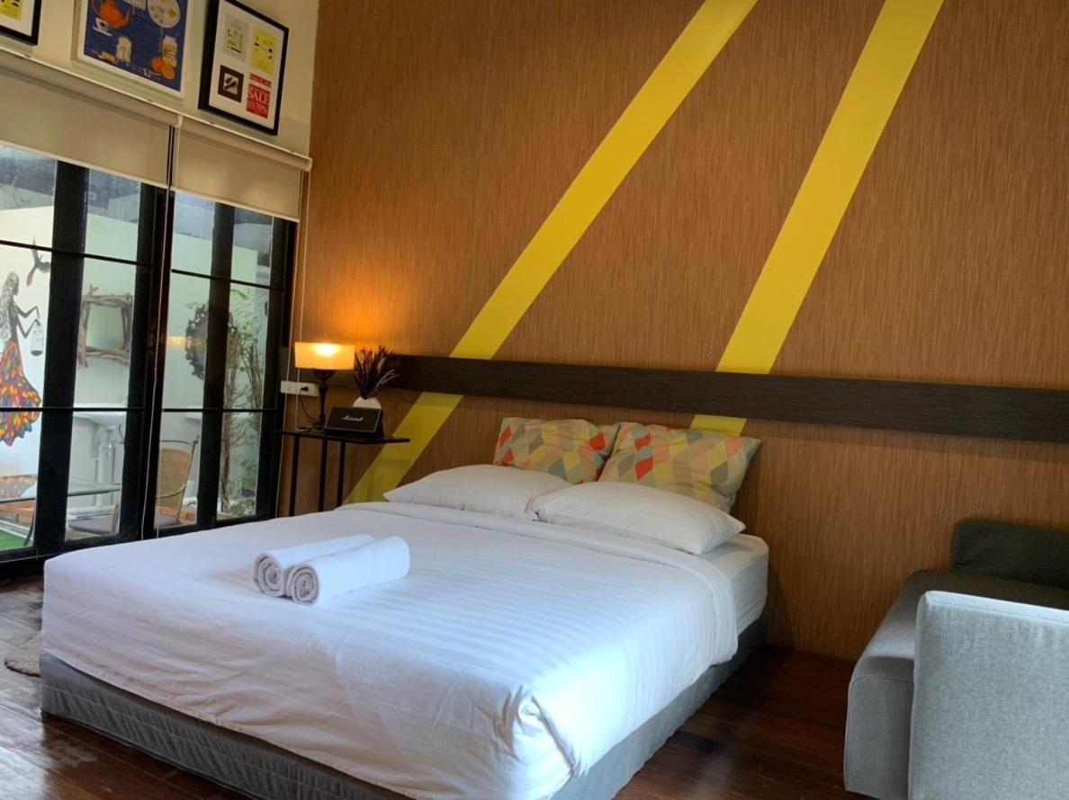 Bharani Hostel Бангкок Екстер'єр фото