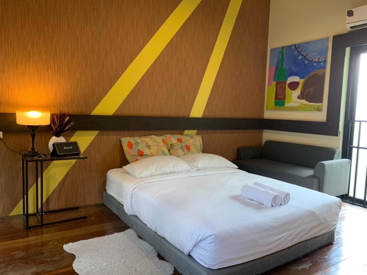 Bharani Hostel Бангкок Екстер'єр фото