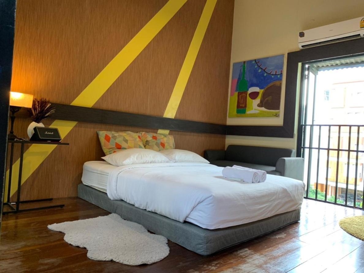 Bharani Hostel Бангкок Екстер'єр фото