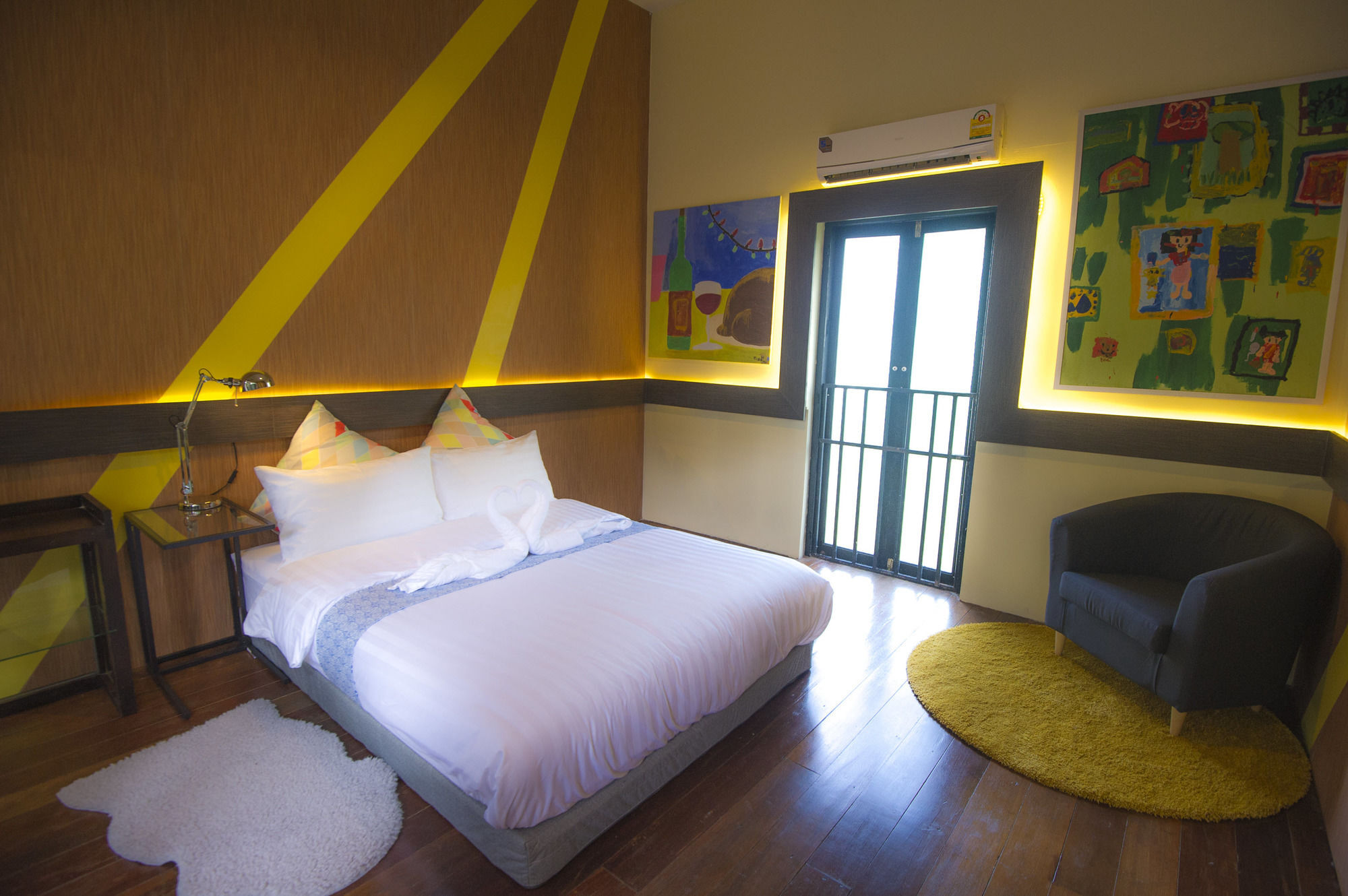 Bharani Hostel Бангкок Екстер'єр фото